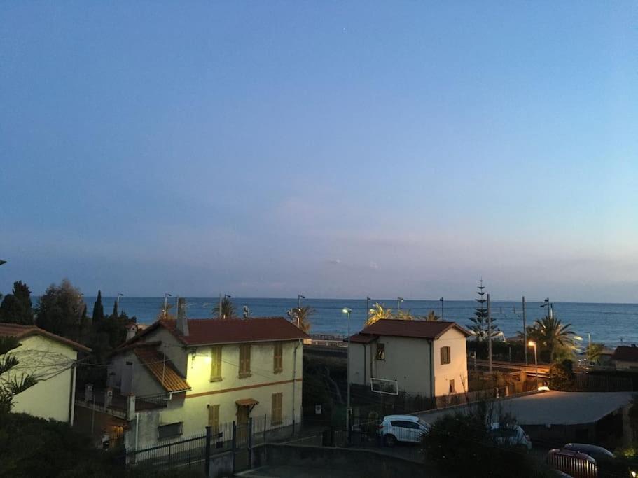 Appartamento Villa Rita A 100 M Dal Mare! Vallecrosia Ngoại thất bức ảnh